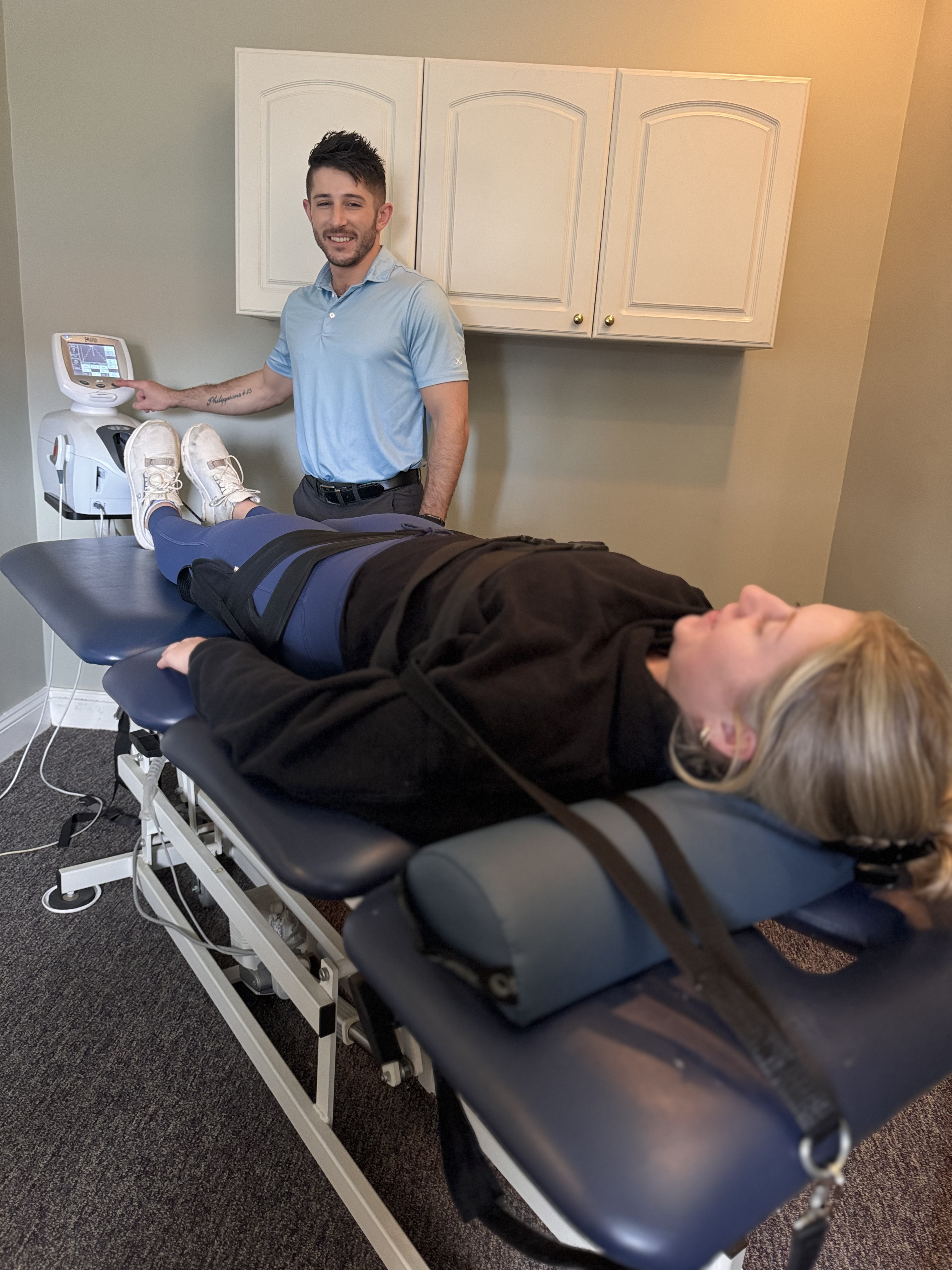 Sciatica and Disc Herniation: How Spinal Decompression Treatment Can Help 1 Sciatica and Disc Herniation: How Spinal Decompression Treatment Can Help
