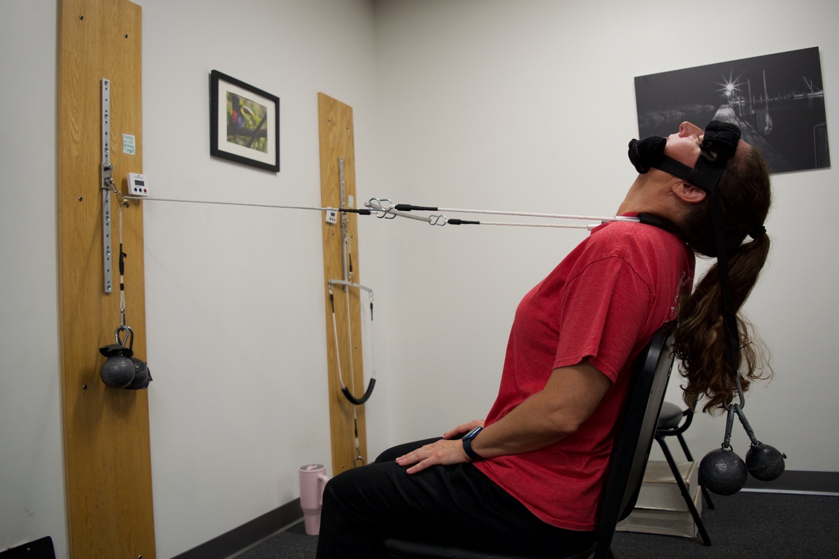 Chiropractic Care for Whiplash: Easing Pain and Restoring Mobility 1 Chiropractic Care for Whiplash: Easing Pain and Restoring Mobility