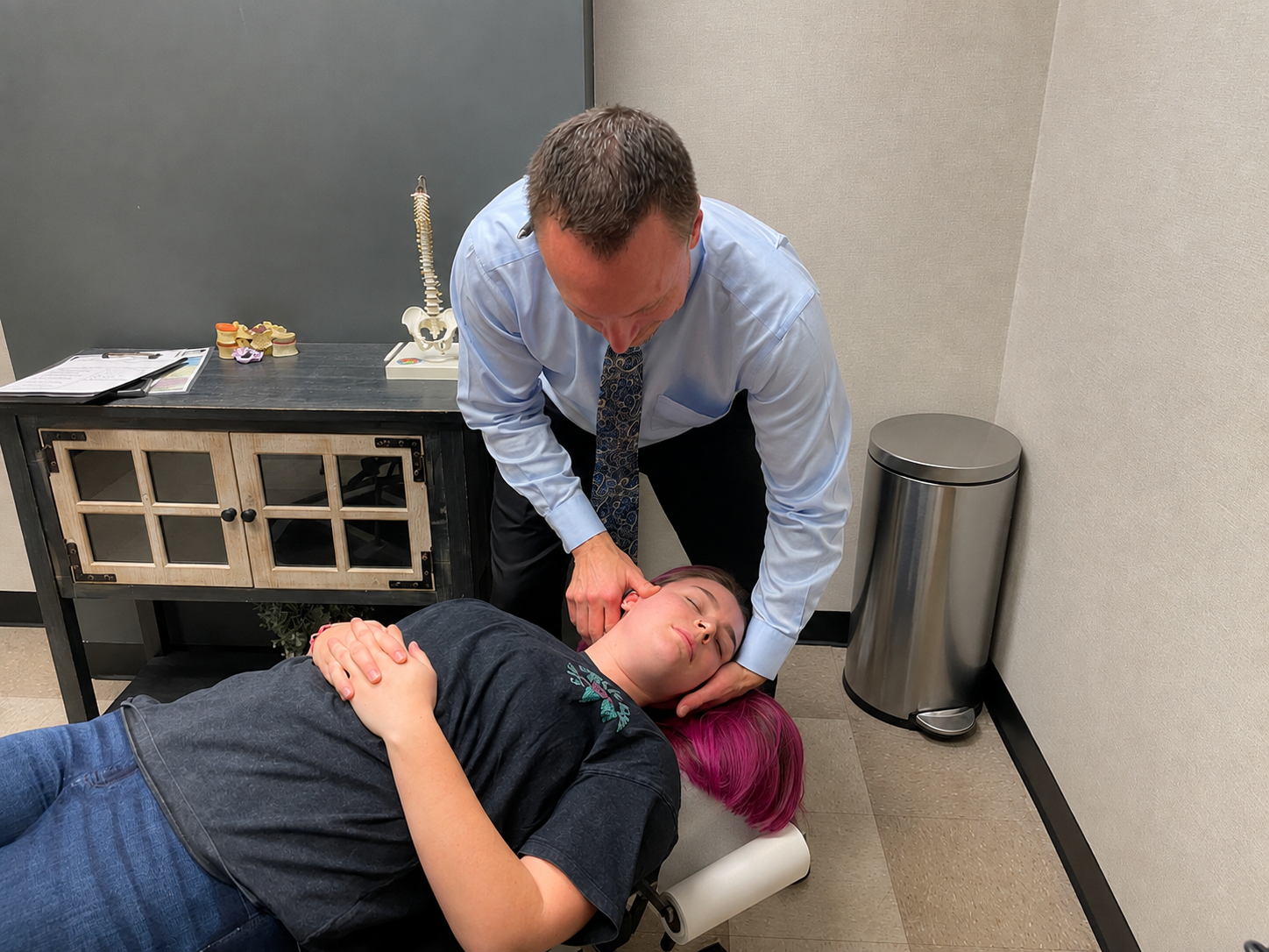 Whiplash Injury Explained: Causes, Symptoms, and Diagnosis 1 Whiplash Injury Explained: Causes, Symptoms, and Diagnosis